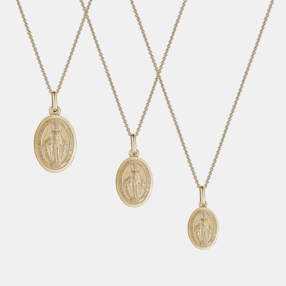 Regina Sine Labe Medallion