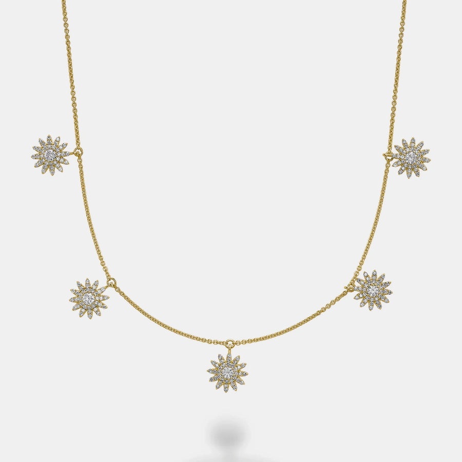Collier station de étoile en pavé de diamant
