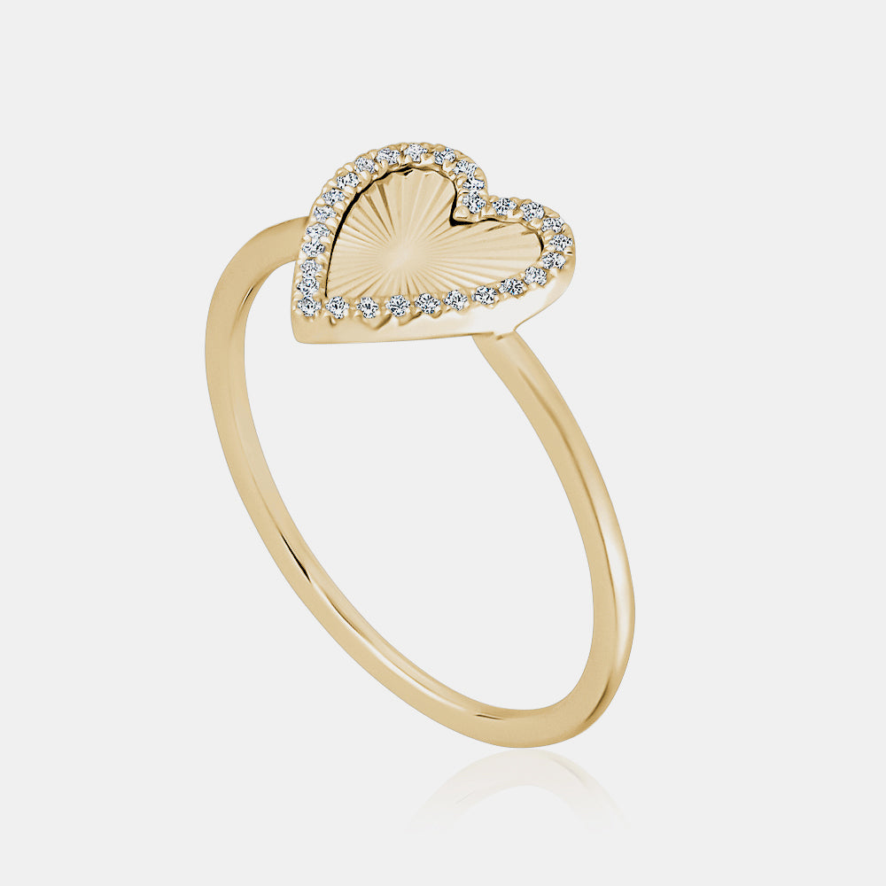 Bague à cœur cannelé en diamant