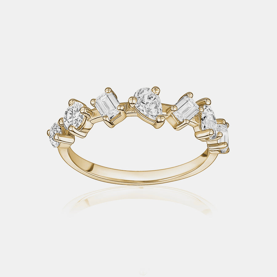 Bague à diamants multiformes