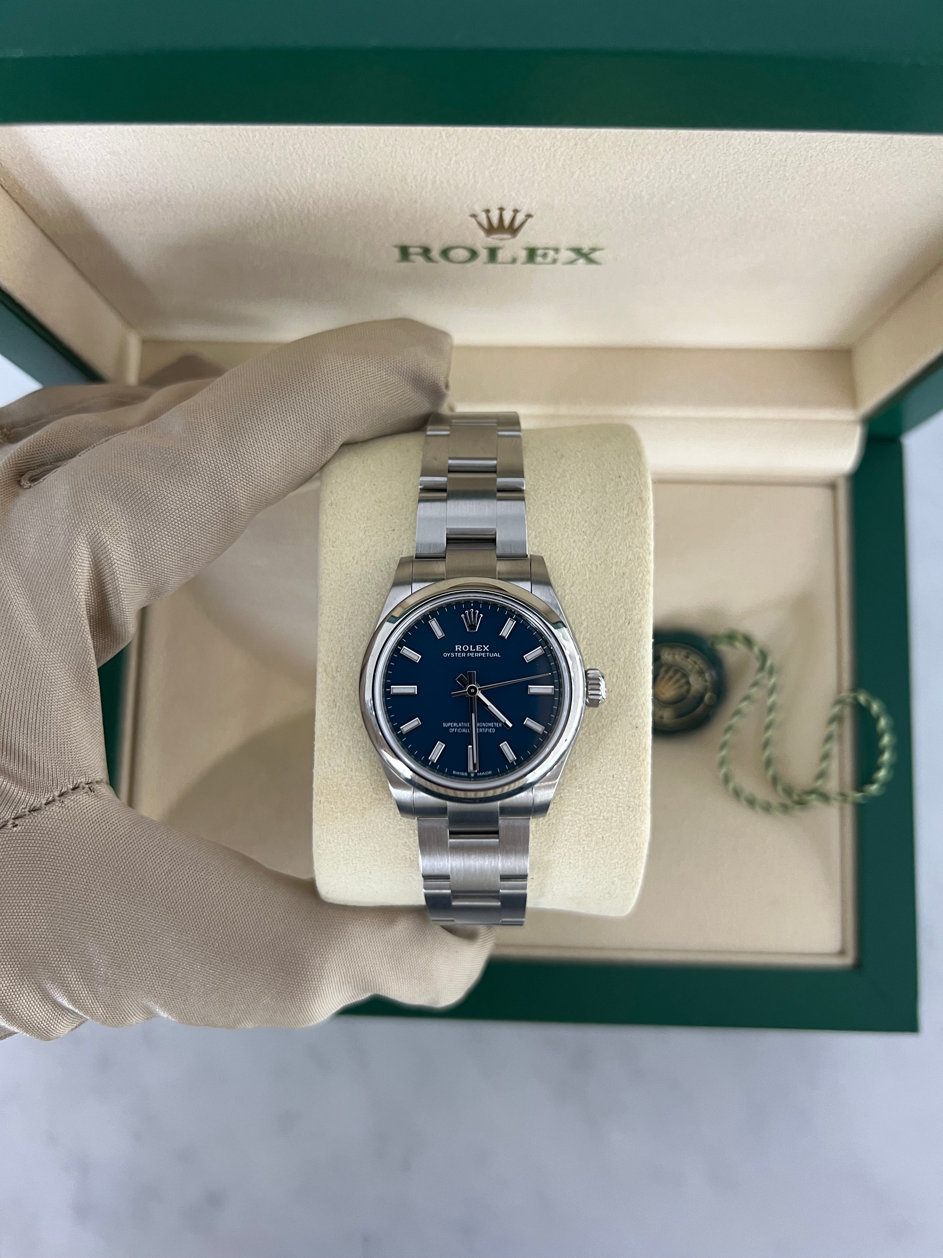 Rolex Oyster Perpetual Blue Dial Smooth Bezel 31mm 277200/2025
