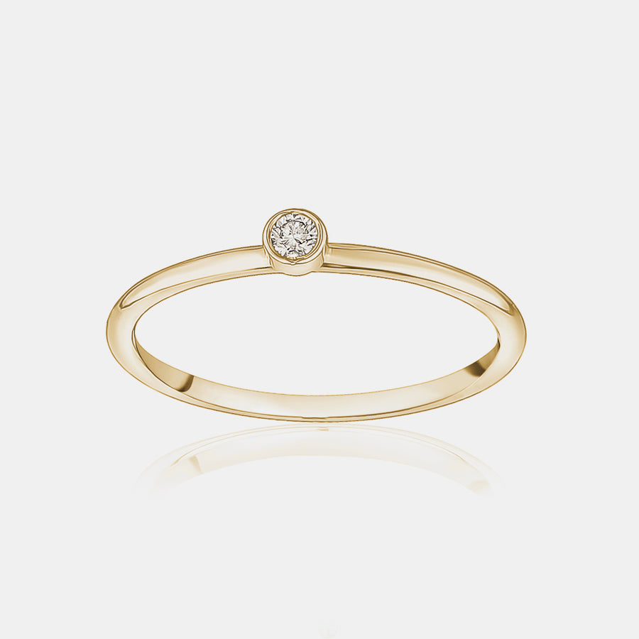 Bague ﻿Empilable ﻿﻿à 1 Diamant 